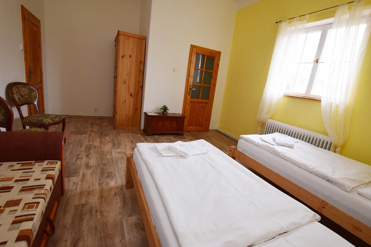 Penzion Klaster Trebenice Zewnętrze zdjęcie