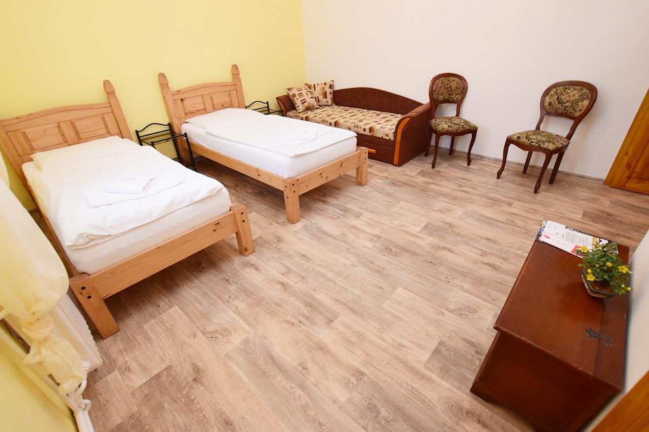 Penzion Klaster Trebenice Zewnętrze zdjęcie