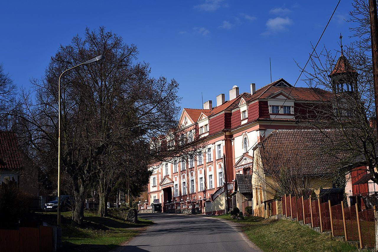 Penzion Klaster Trebenice Zewnętrze zdjęcie